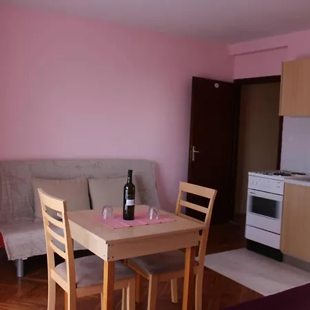 5786b Apartment